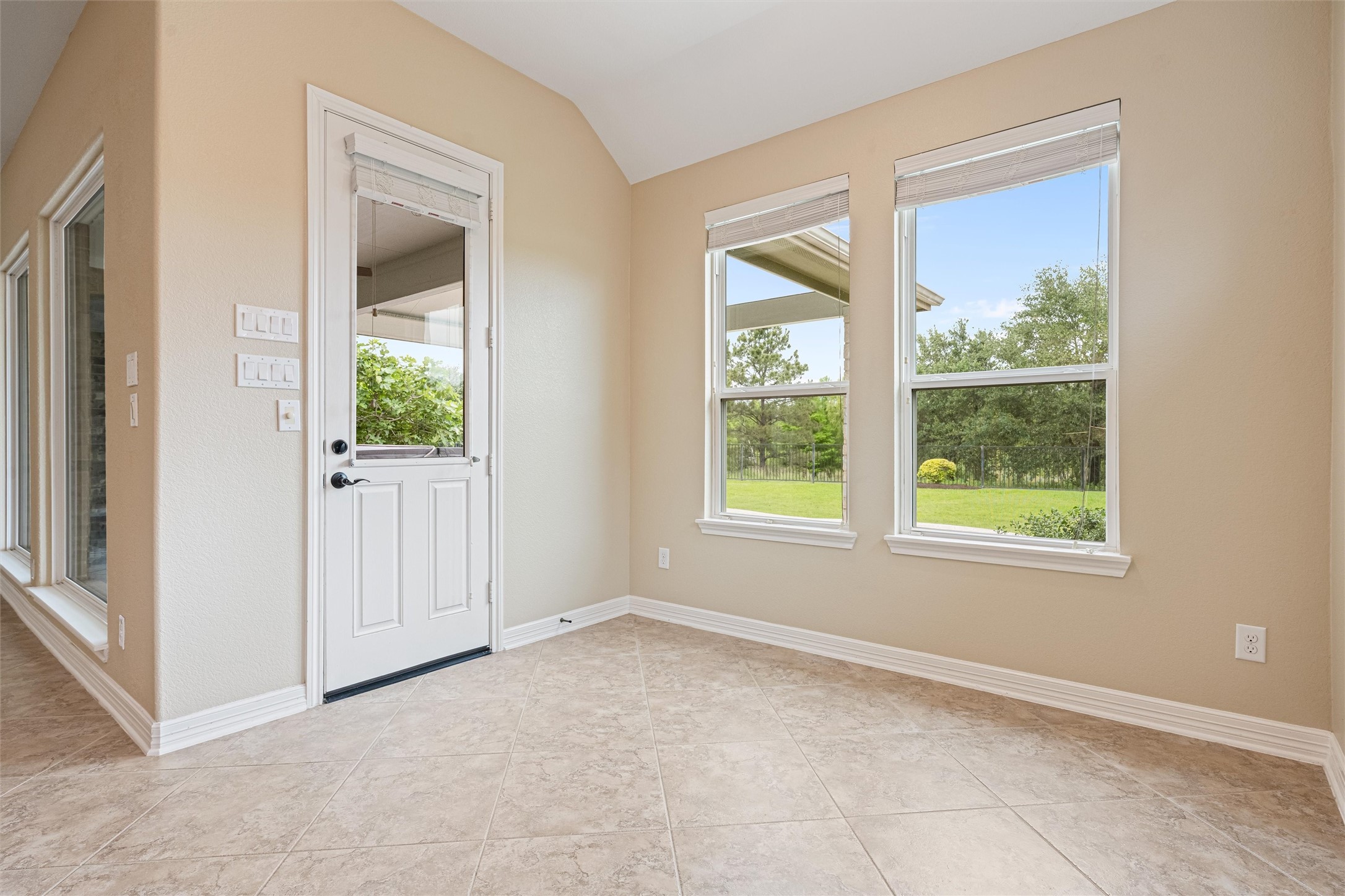 27714 Linden Ridge Lane Fulshear, TX 77441 - Photo 25 of 48 Virtually staged
