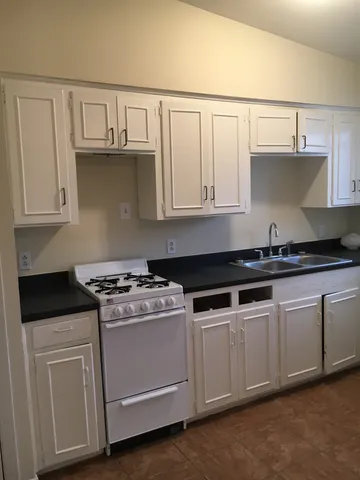 $795 | 5213 Joe Sayers Avenue, Unit 2, Austin, TX 78756