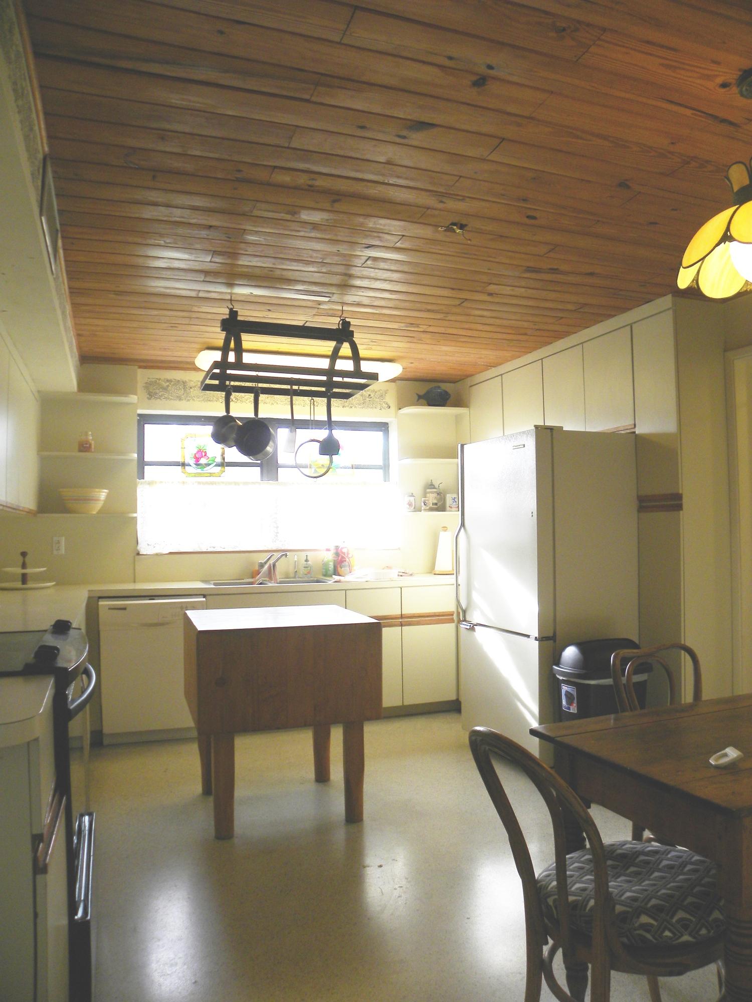 240 Colony Road Jupiter Inlet Colony, FL 33469 - Photo 11 of 20 Kitchen