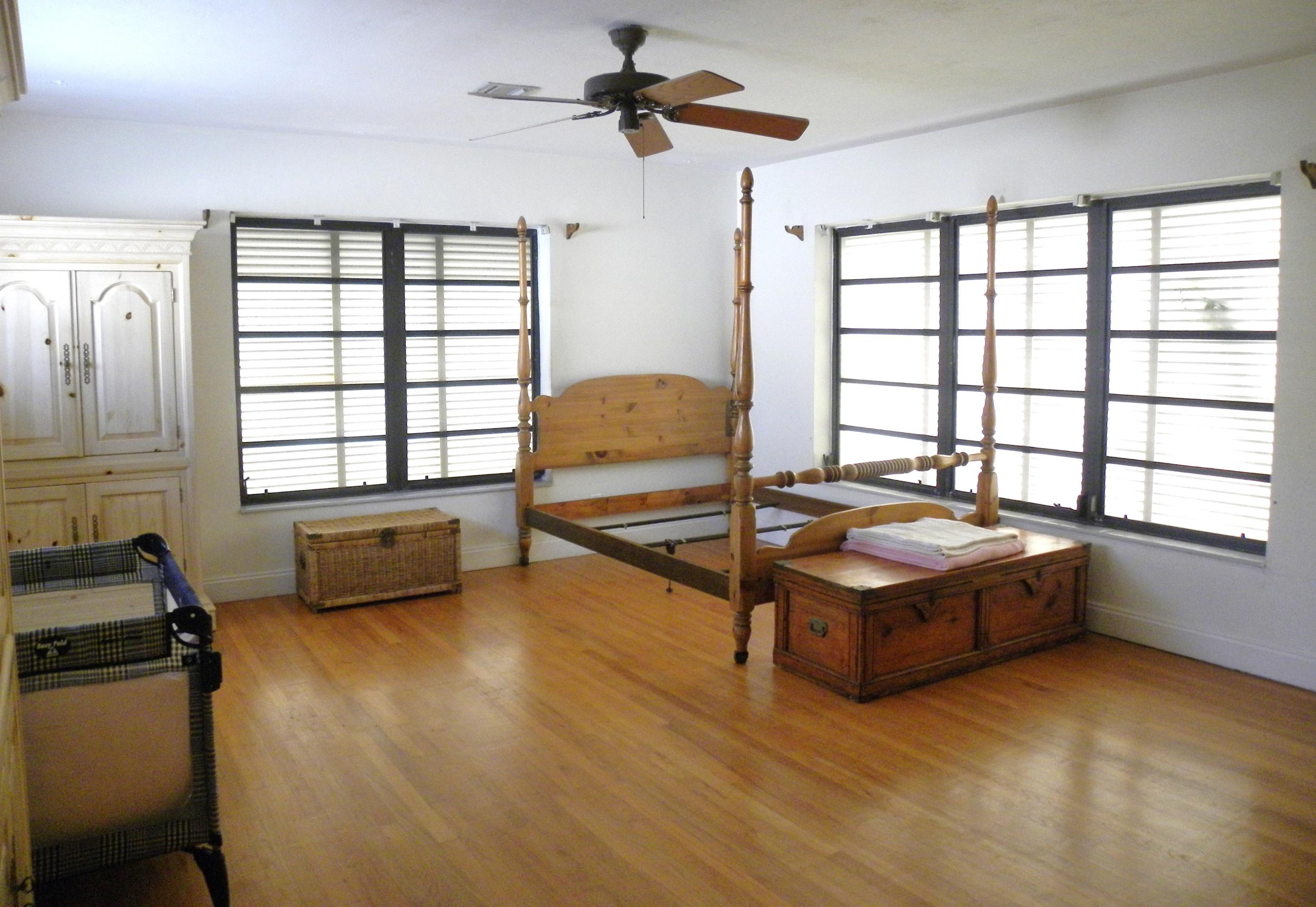 240 Colony Road Jupiter Inlet Colony, FL 33469 - Photo 12 of 20 Master Bedroom