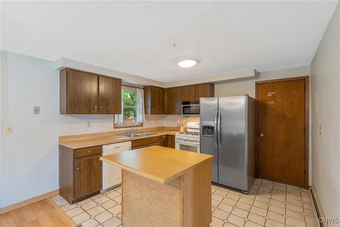 8339 Zenith Drive Clay, NY 13027 - Photo 14 of 44