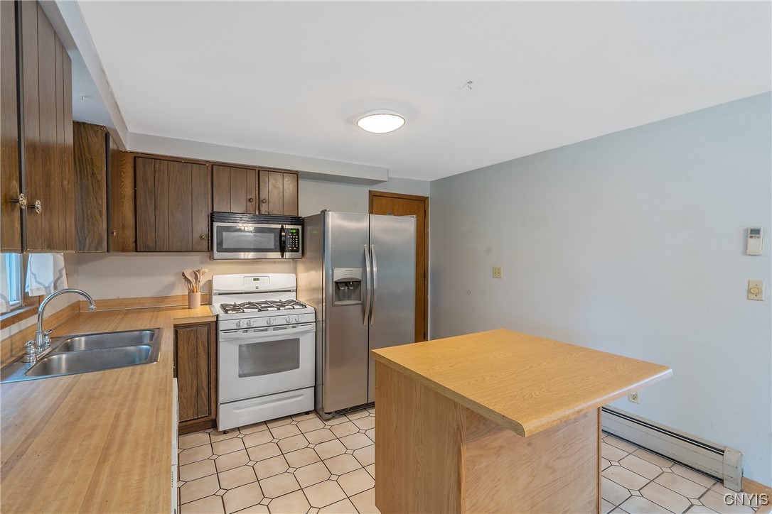 8339 Zenith Drive Clay, NY 13027 - Photo 19 of 44