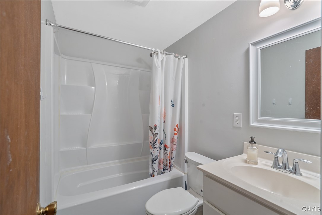 8339 Zenith Drive Clay, NY 13027 - Photo 35 of 44