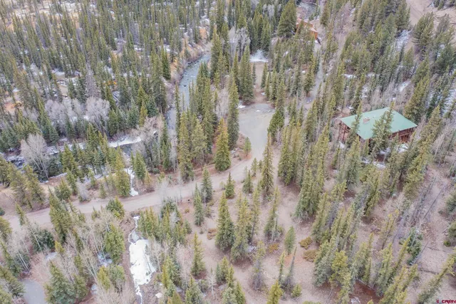 a view of a pathway of a building