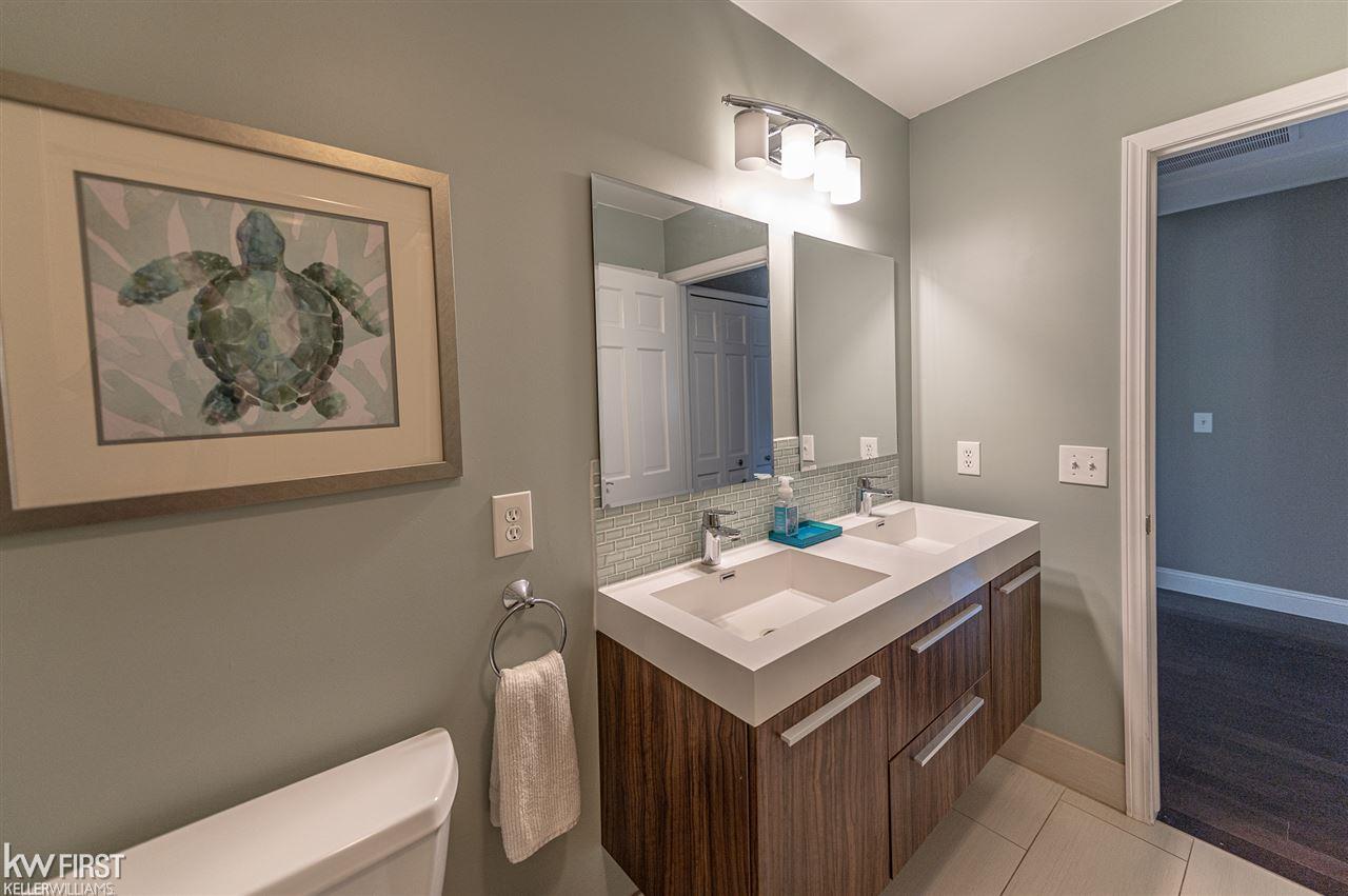 5462 Territorial Road Grand Blanc, MI 48439 - Photo 5 of 63 50014535-4.JPG