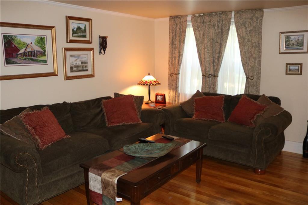 377 Main Street Springvale, ME 04083 - Photo 17 of 31 Living room