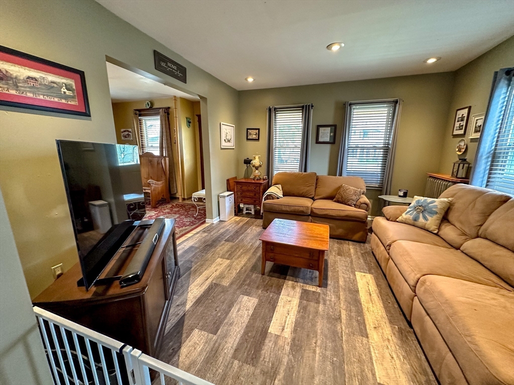 573 White Street Springfield, MA 01108 - Photo 18 of 39