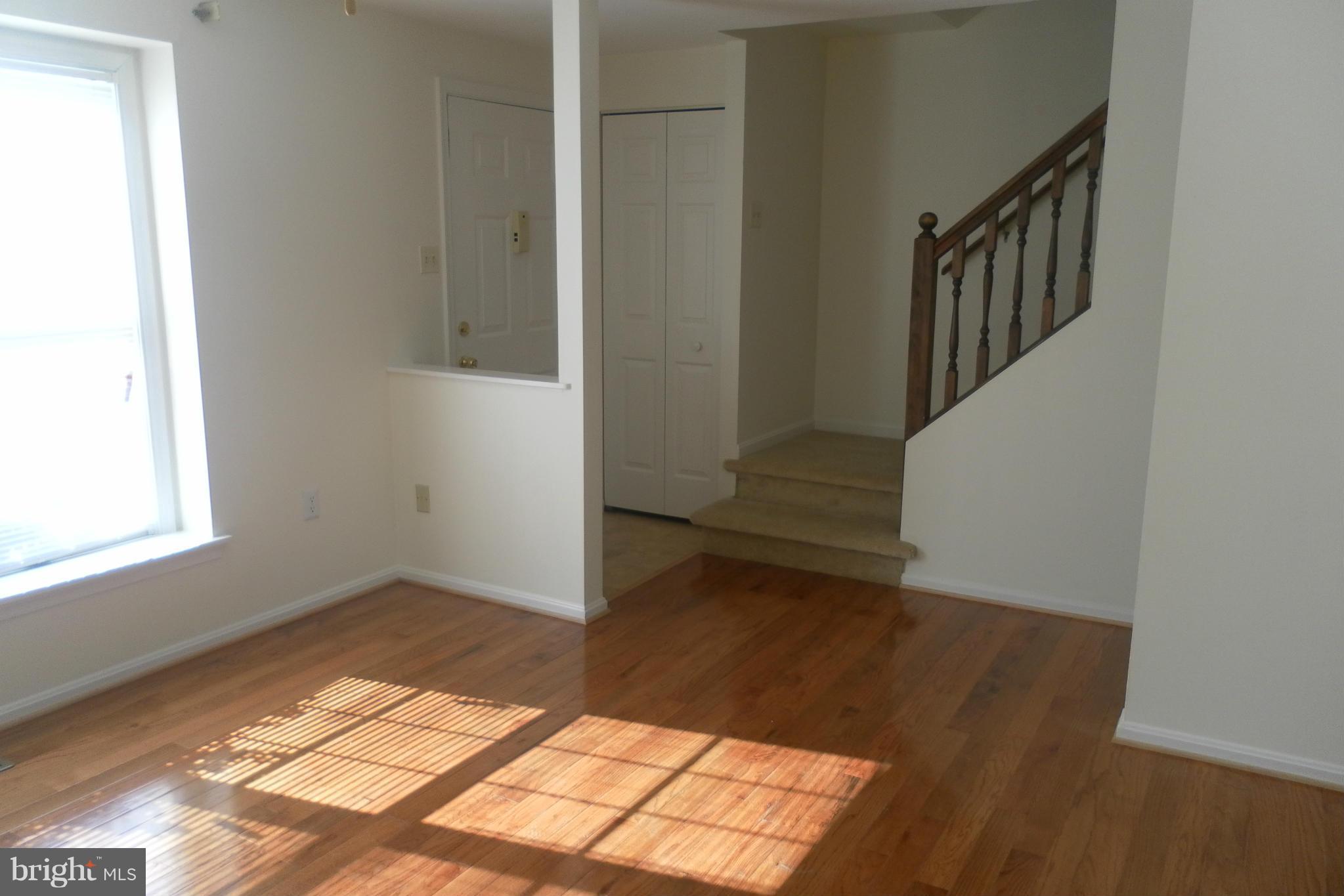 108 East Glebe Road Alexandria, VA 22305 - Photo 2 of 14 a view of an entryway
