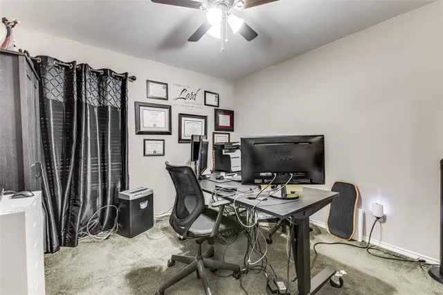 $275,000 | 218 Streamside Drive, DeSoto, TX 75115