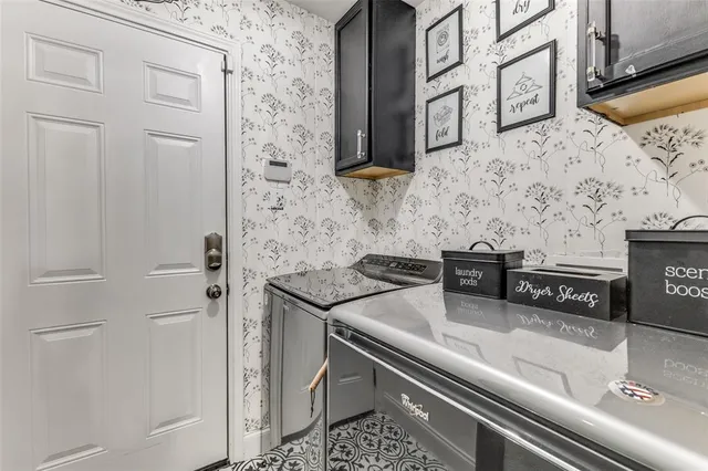 $275,000 | 218 Streamside Drive, DeSoto, TX 75115