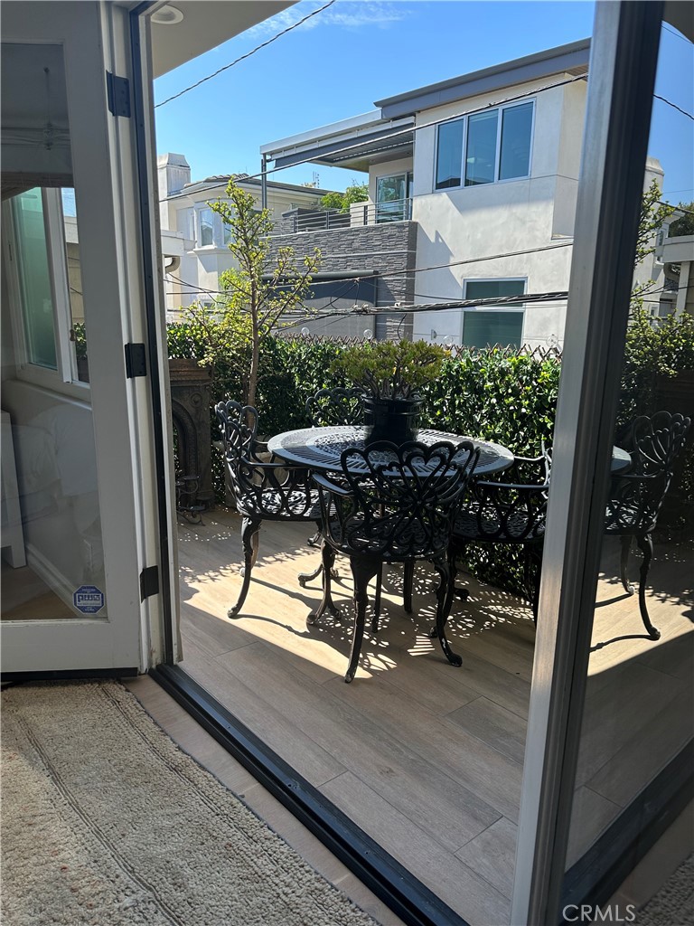 433 Marine Place, Unit B Manhattan Beach, CA 90266 - Photo 21 of 44