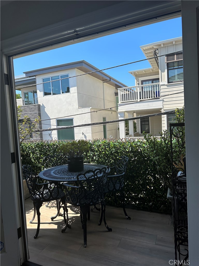 433 Marine Place, Unit B Manhattan Beach, CA 90266 - Photo 23 of 44