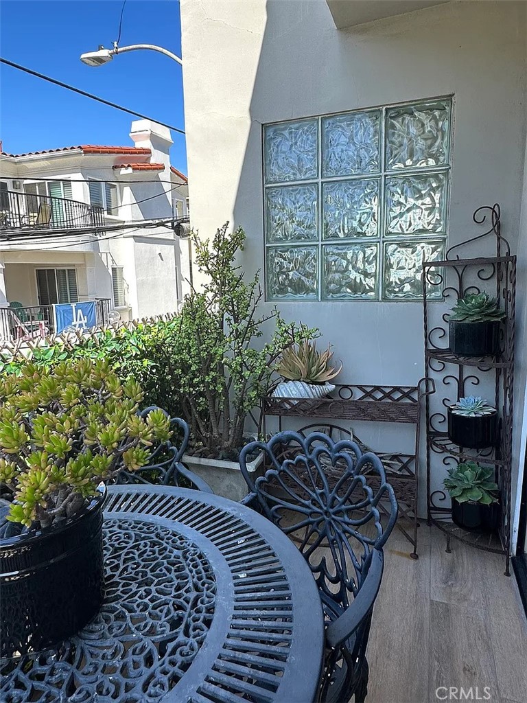 433 Marine Place, Unit B Manhattan Beach, CA 90266 - Photo 26 of 44