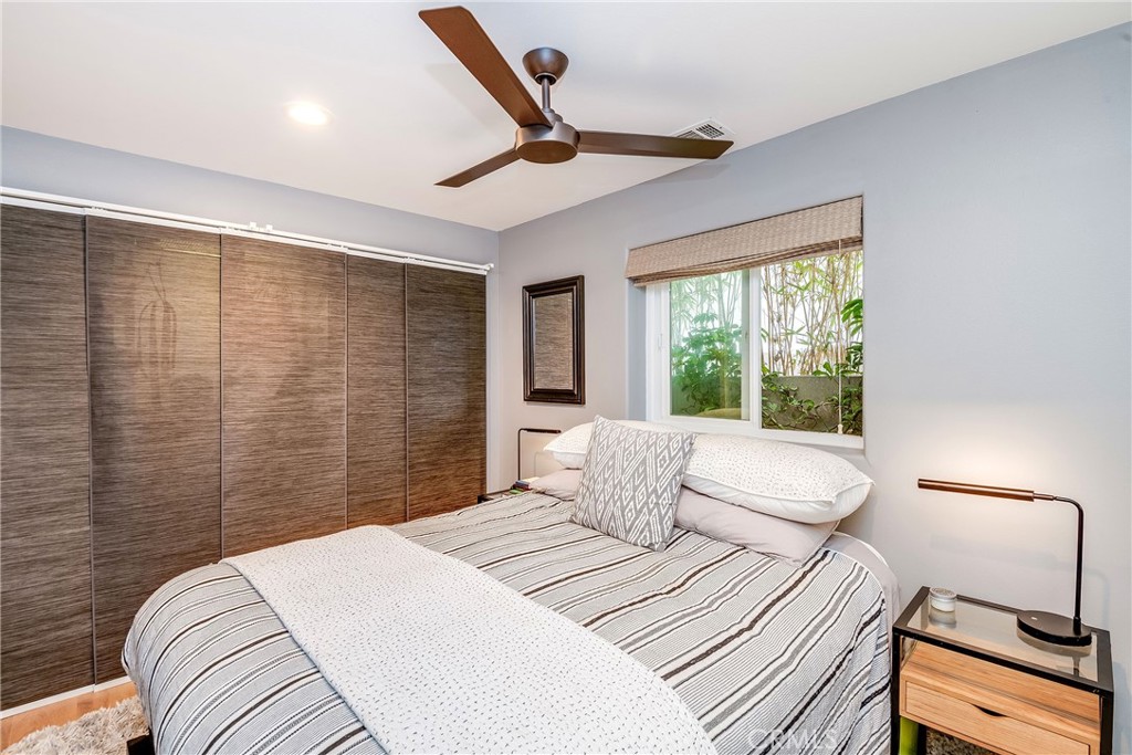 433 Marine Place, Unit B Manhattan Beach, CA 90266 - Photo 32 of 44