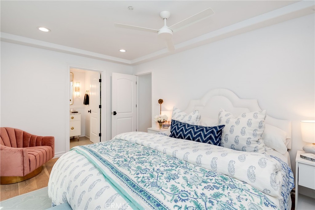 433 Marine Place, Unit B Manhattan Beach, CA 90266 - Photo 35 of 44