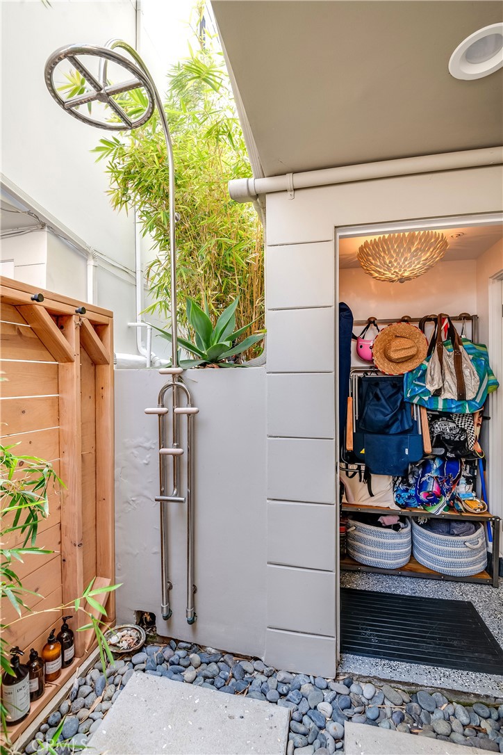 433 Marine Place, Unit B Manhattan Beach, CA 90266 - Photo 42 of 44