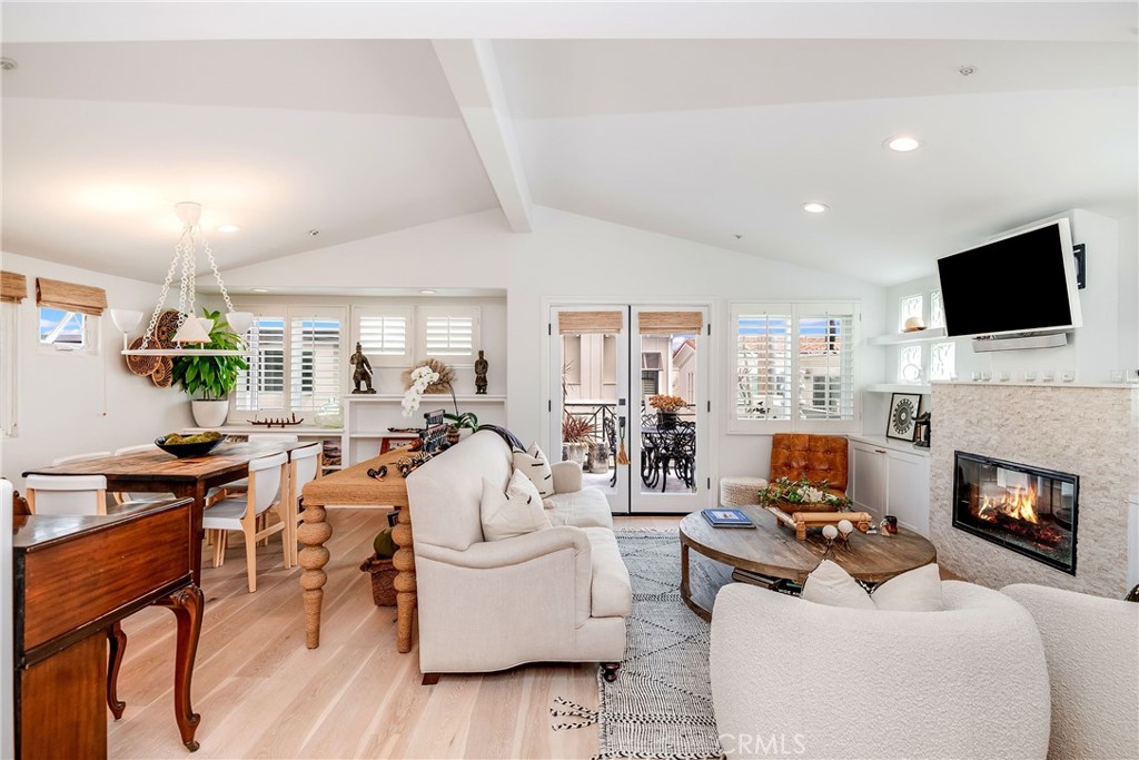 433 Marine Place, Unit B Manhattan Beach, CA 90266 - Photo 7 of 44