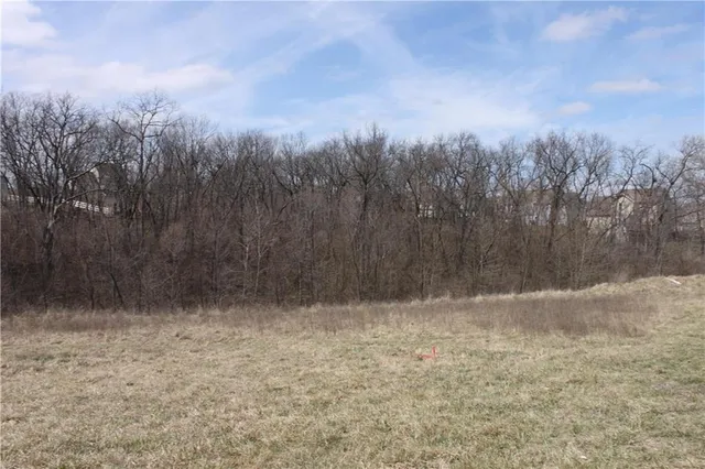 $180,000 | 10008 North Cypress Avenue, Kansas City, MO 64156