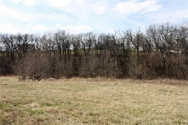 $180,000 | 10008 North Cypress Avenue, Kansas City, MO 64156