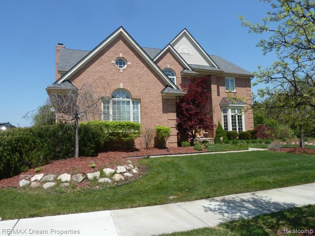 47890 Gladstone Road Canton, MI 48188 - Photo 44 of 45 FRONT VIEW.jpg