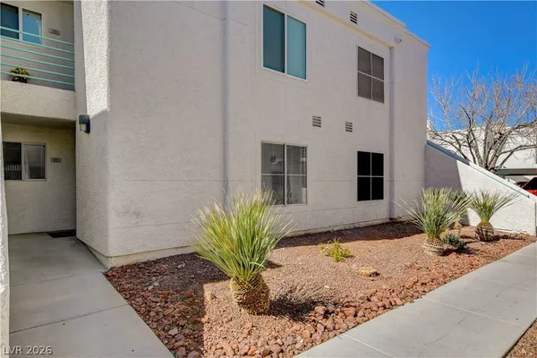 $1,250 | 7100 West Pirates Cove Road, Unit 1003, Las Vegas, NV 89145