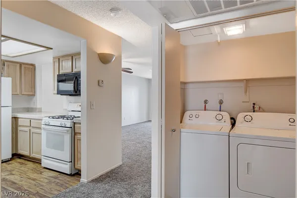 $1,250 | 7100 West Pirates Cove Road, Unit 1003, Las Vegas, NV 89145