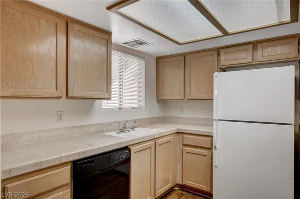 $1,250 | 7100 West Pirates Cove Road, Unit 1003, Las Vegas, NV 89145