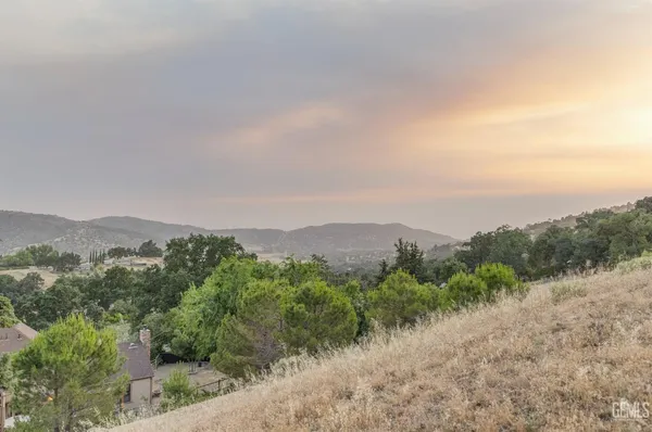 $490,000 | Undisclosed Address, Tehachapi, CA 93561