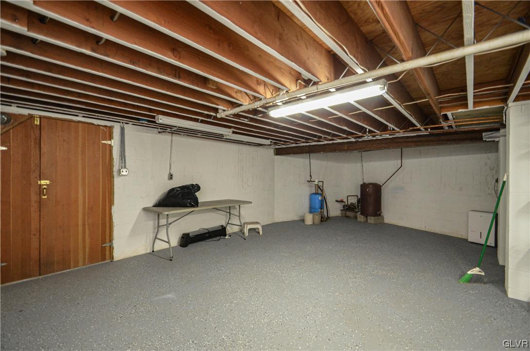 234 Rinker Road Stroudsburg, PA 18360 - Photo 34 of 49 a view of room with gym equipment