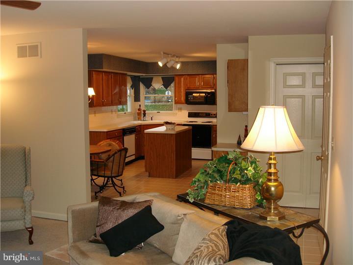 3575 Darien Road Bethlehem, PA 18020 - Photo 15 of 24 Gallery Image 15