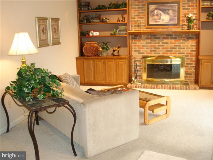 3575 Darien Road Bethlehem, PA 18020 - Photo 9 of 24 Gallery Image 9