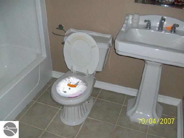 3246 West Huron Road Standish, MI 48658 - Photo 8 of 13 1755559-7.JPG