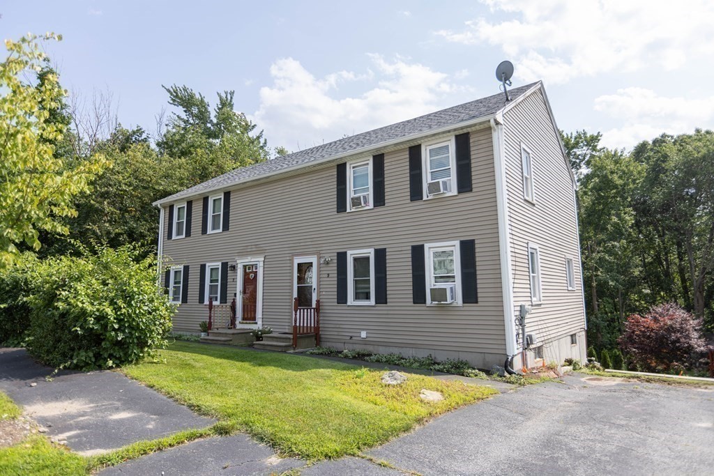 9 Lorraine Road Worcester, MA 01604 - Photo 1 of 24 Gallery Image 1