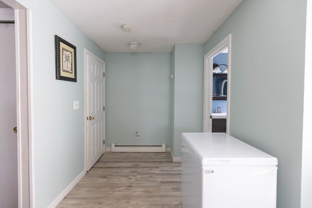 9 Lorraine Road Worcester, MA 01604 - Photo 5 of 24 Gallery Image 5