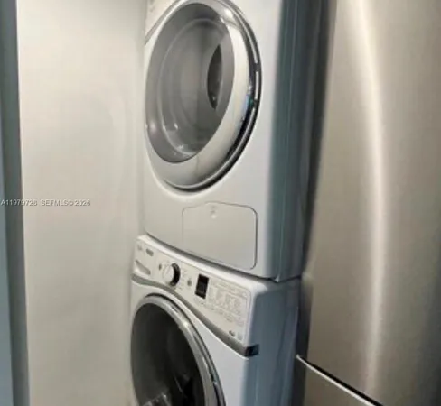 a close up view of a washer and dryer