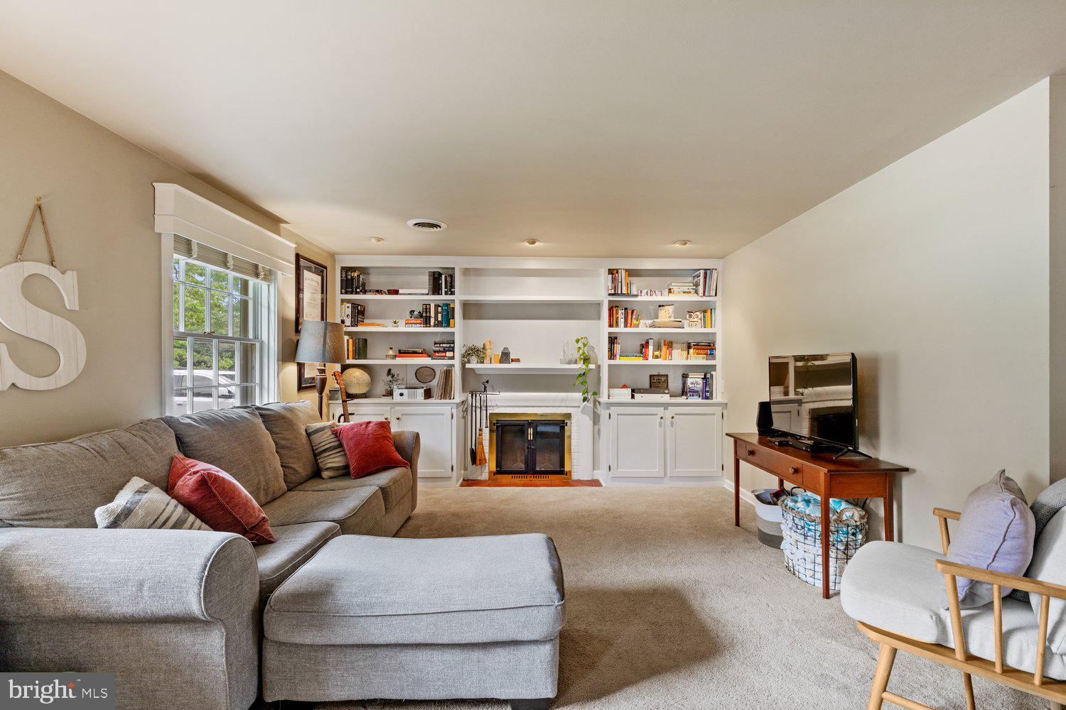 1717 Windy Hill Road Lancaster, PA 17602 - Photo 5 of 29