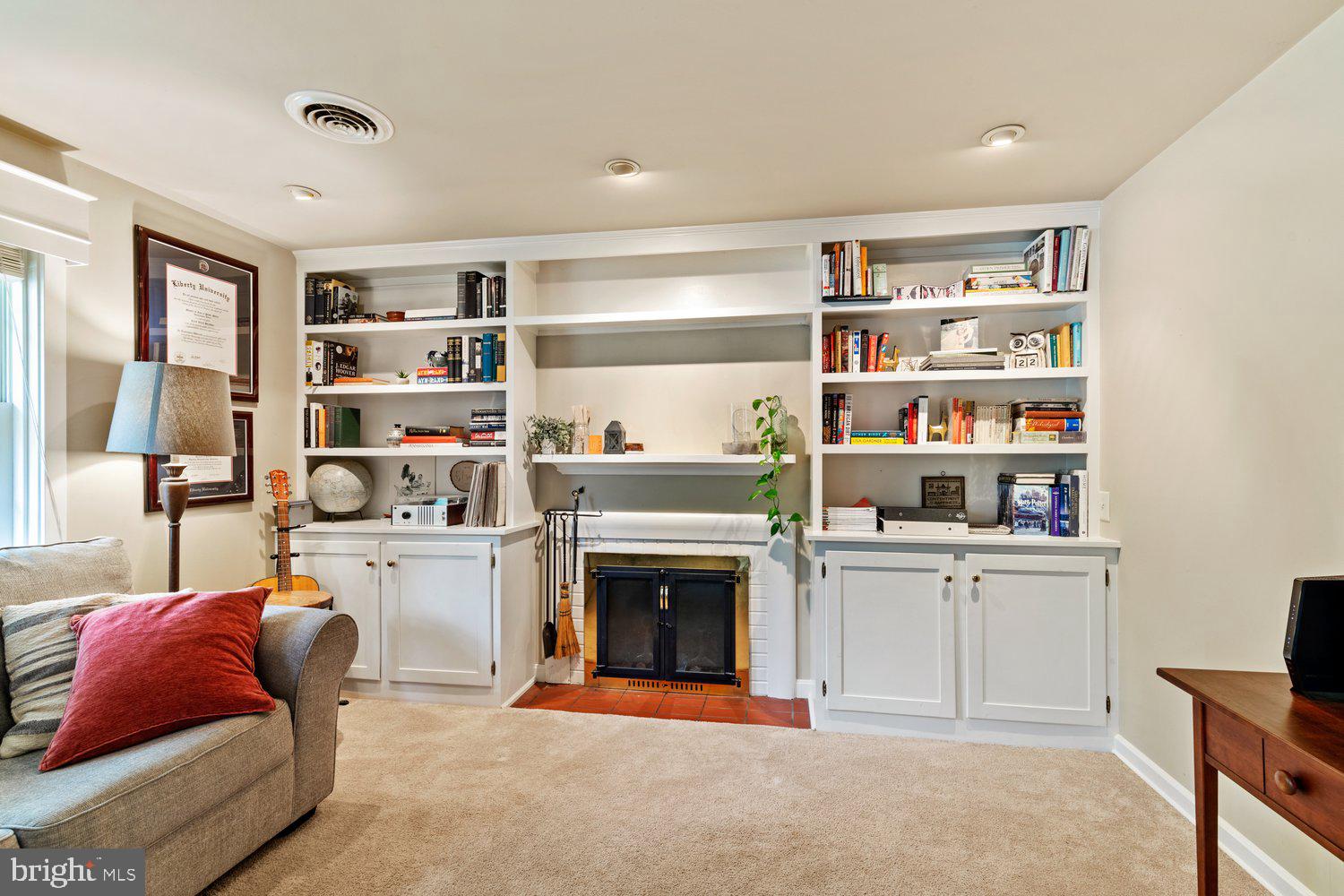 1717 Windy Hill Road Lancaster, PA 17602 - Photo 7 of 29