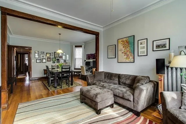 $3,200 | 4817 North Winchester Avenue, Unit 2, Chicago, IL 60640