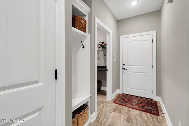 $525,000 | 2190 Redbud Cove, Southaven, MS 38672