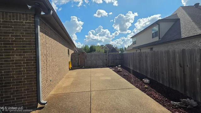 $525,000 | 2190 Redbud Cove, Southaven, MS 38672