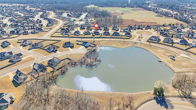 $525,000 | 2190 Redbud Cove, Southaven, MS 38672