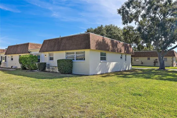 $130,000 | 6795 Armand Place, Unit 4, Pinellas Park, FL 33781