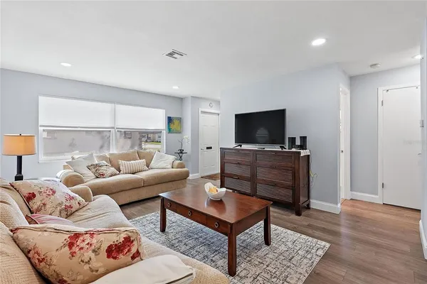 $130,000 | 6795 Armand Place, Unit 4, Pinellas Park, FL 33781