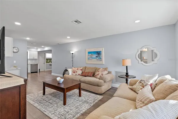 $130,000 | 6795 Armand Place, Unit 4, Pinellas Park, FL 33781