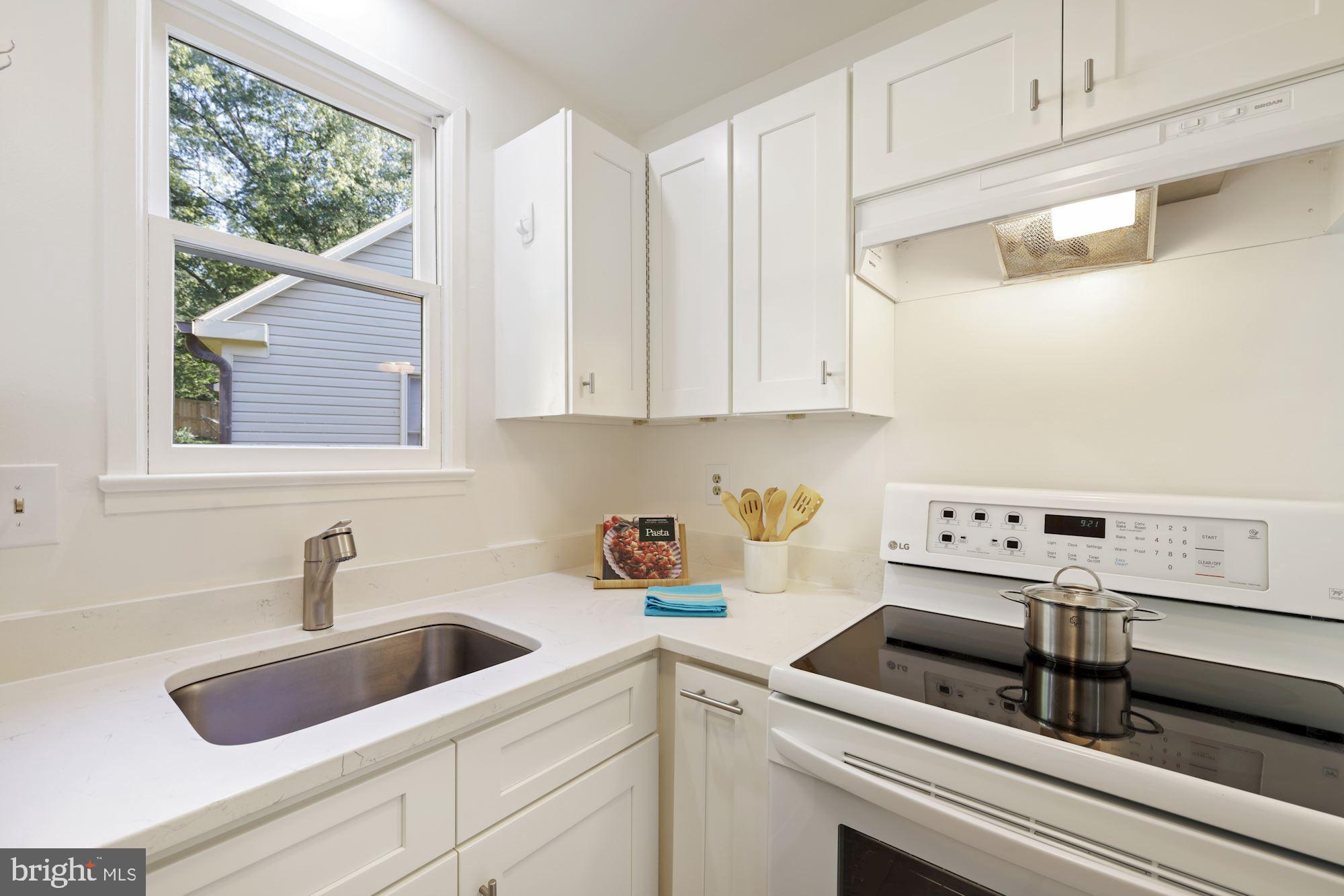 10044 Pratt Place Silver Spring, MD 20910 - Photo 17 of 47 Gallery Image 17