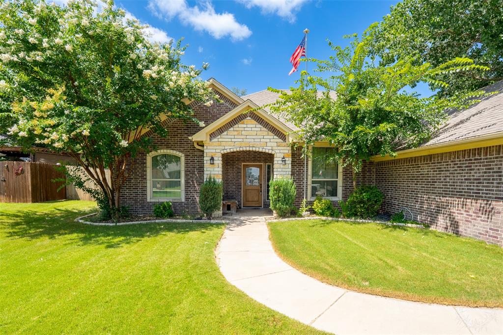 712 Spring Meadow Street Stephenville, TX 76401 - Photo 5 of 40
