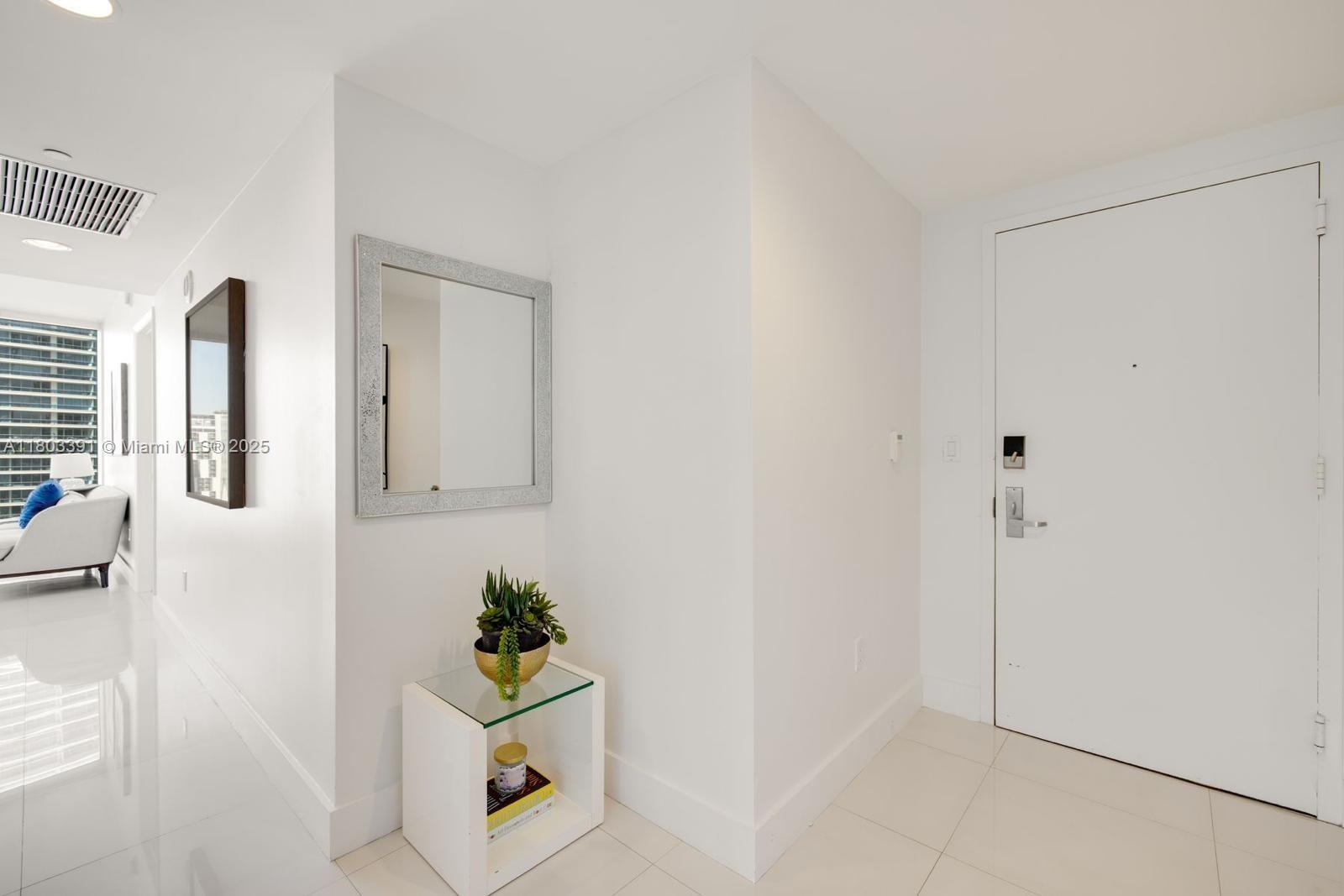 485 Brickell Avenue, Unit 3504 Miami, FL 33131 - Photo 13 of 15