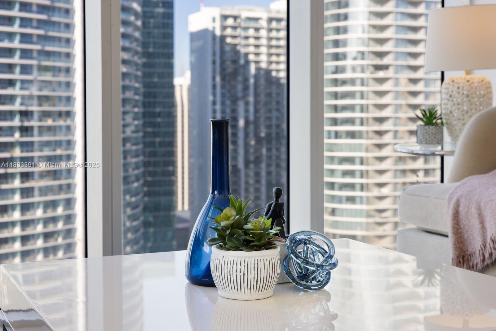 485 Brickell Avenue, Unit 3504 Miami, FL 33131 - Photo 3 of 15