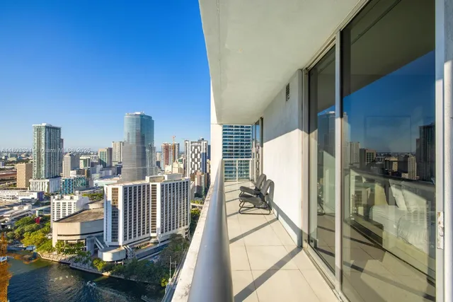 $990,000 | 485 Brickell Avenue, Unit 3504, Miami, FL 33131