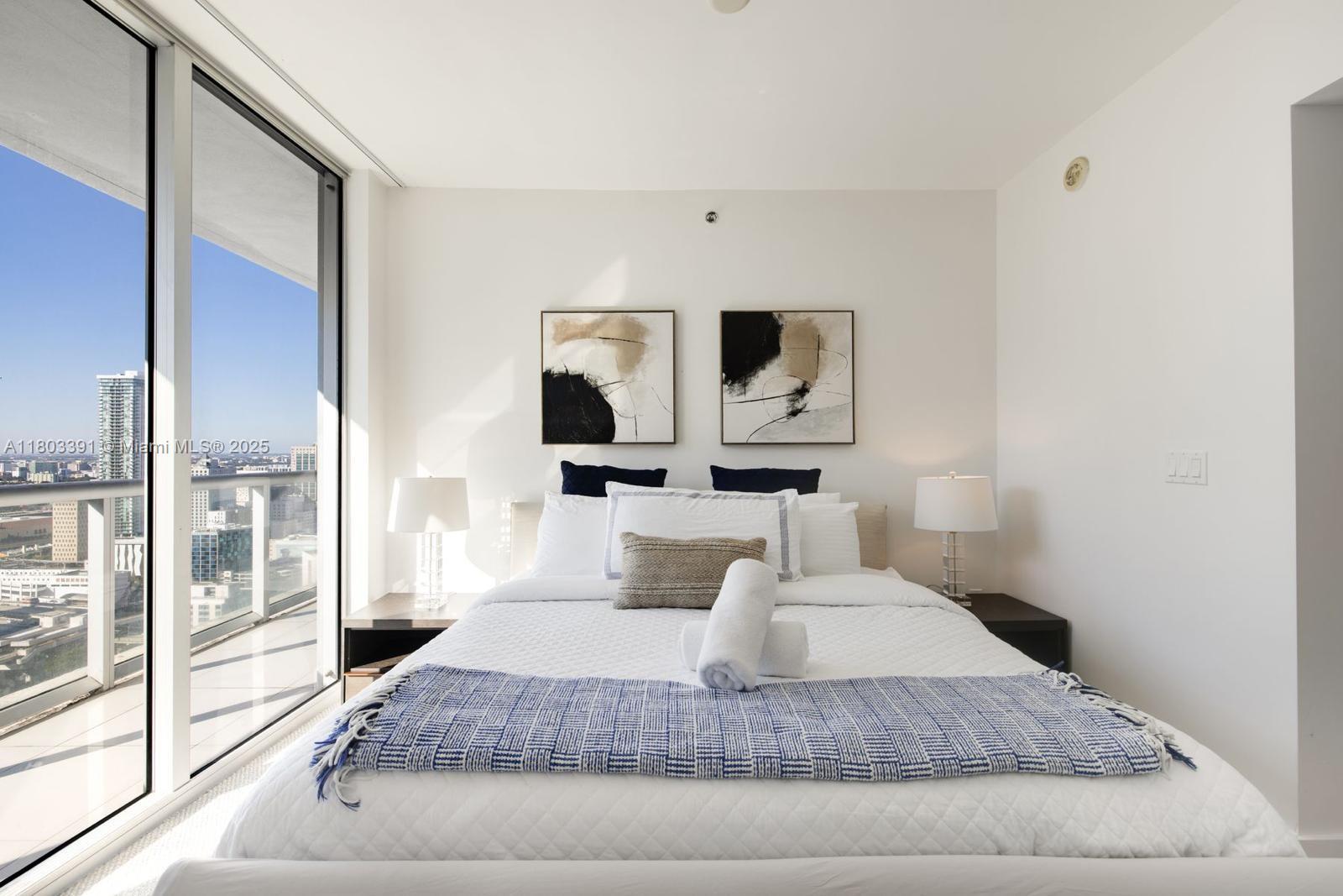 485 Brickell Avenue, Unit 3504 Miami, FL 33131 - Photo 6 of 15